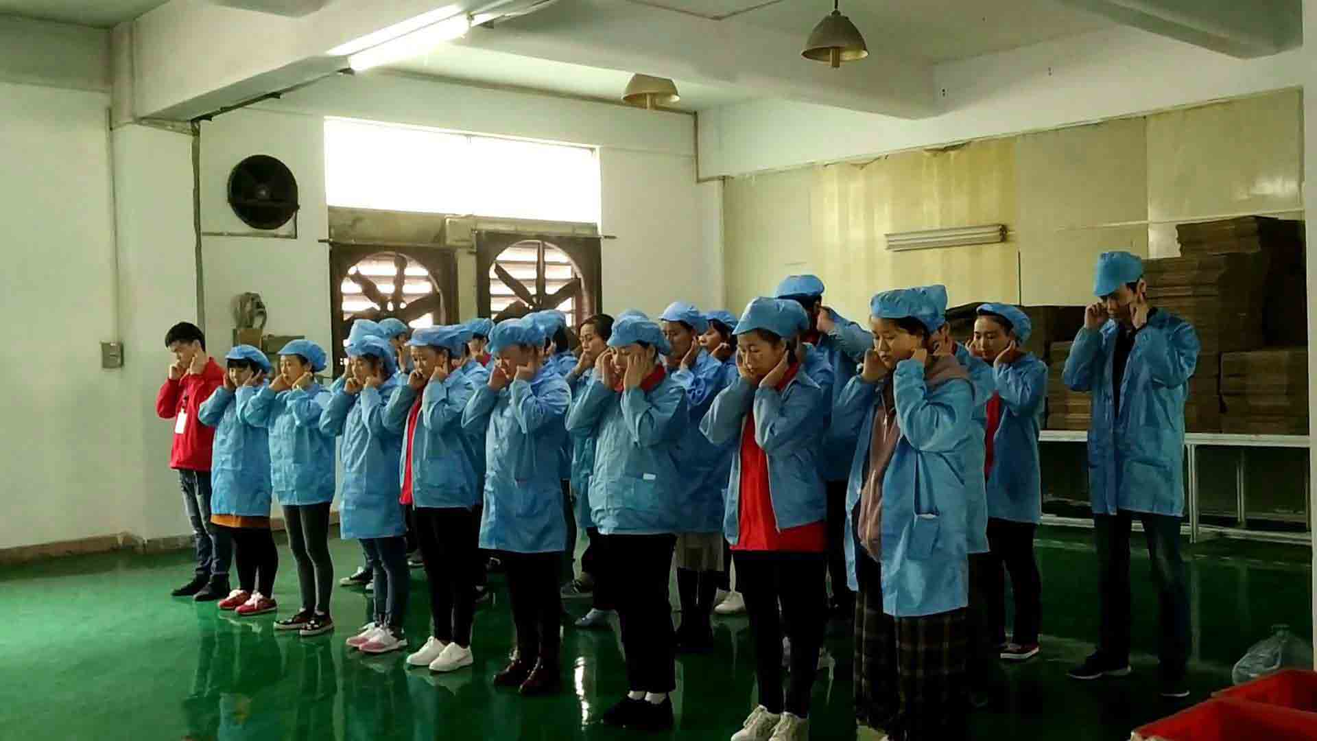 硅膠按鍵一線(xiàn)人員中途休息
